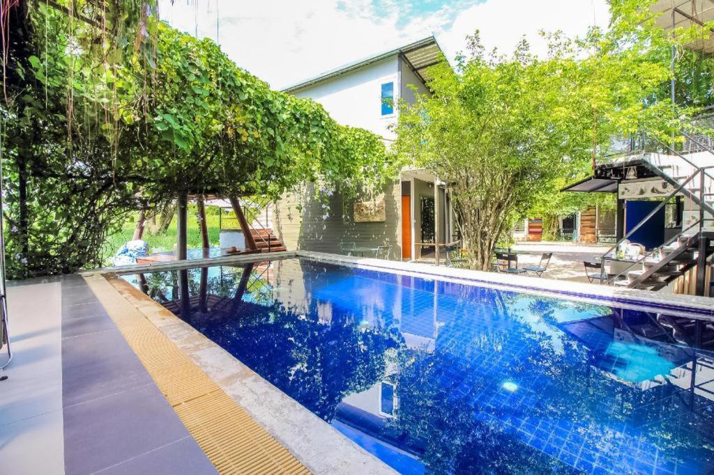 Oyo 271 The Resort Romklao Bangkok Eksteriør billede